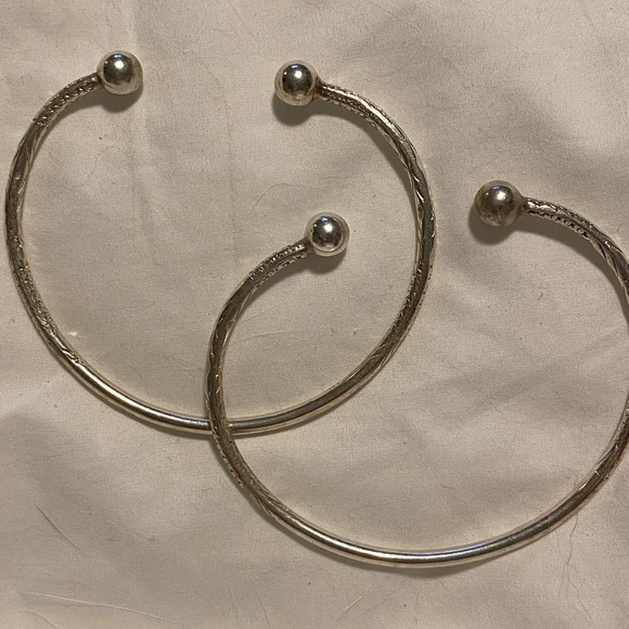 Vintage Sterling Silver Cuff Bracelet Ball Ends Etching - Picture 9 of 9